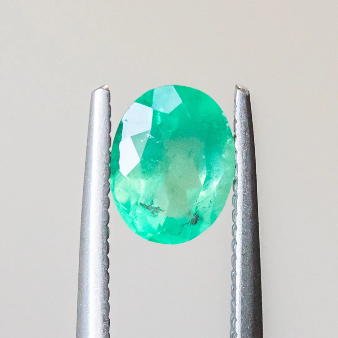 1.29CT OVAL BRILLIANT ZAMBIAN EMERALD, NEON GREEN, 8X6MM