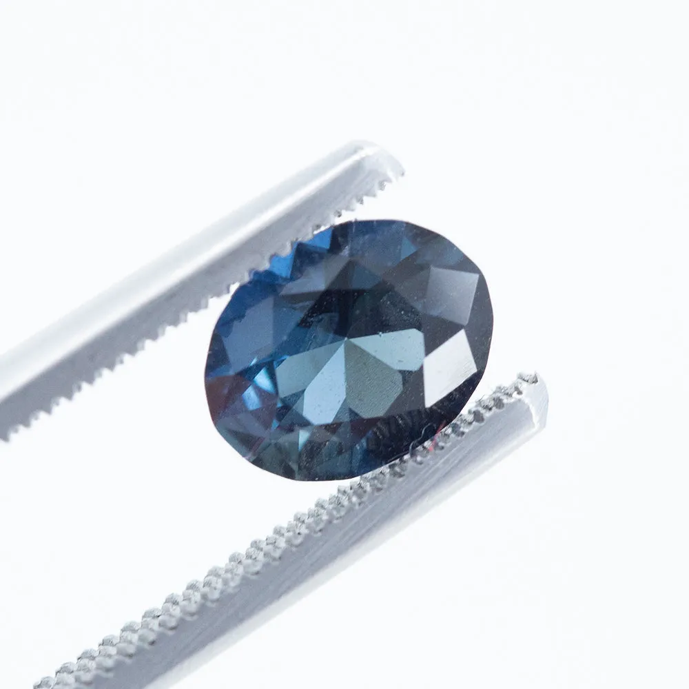 1.60CT OVAL NIGERIAN SAPPHIRE, MEDIUM BLUE, UNHEATED, 7.96X6.34MM