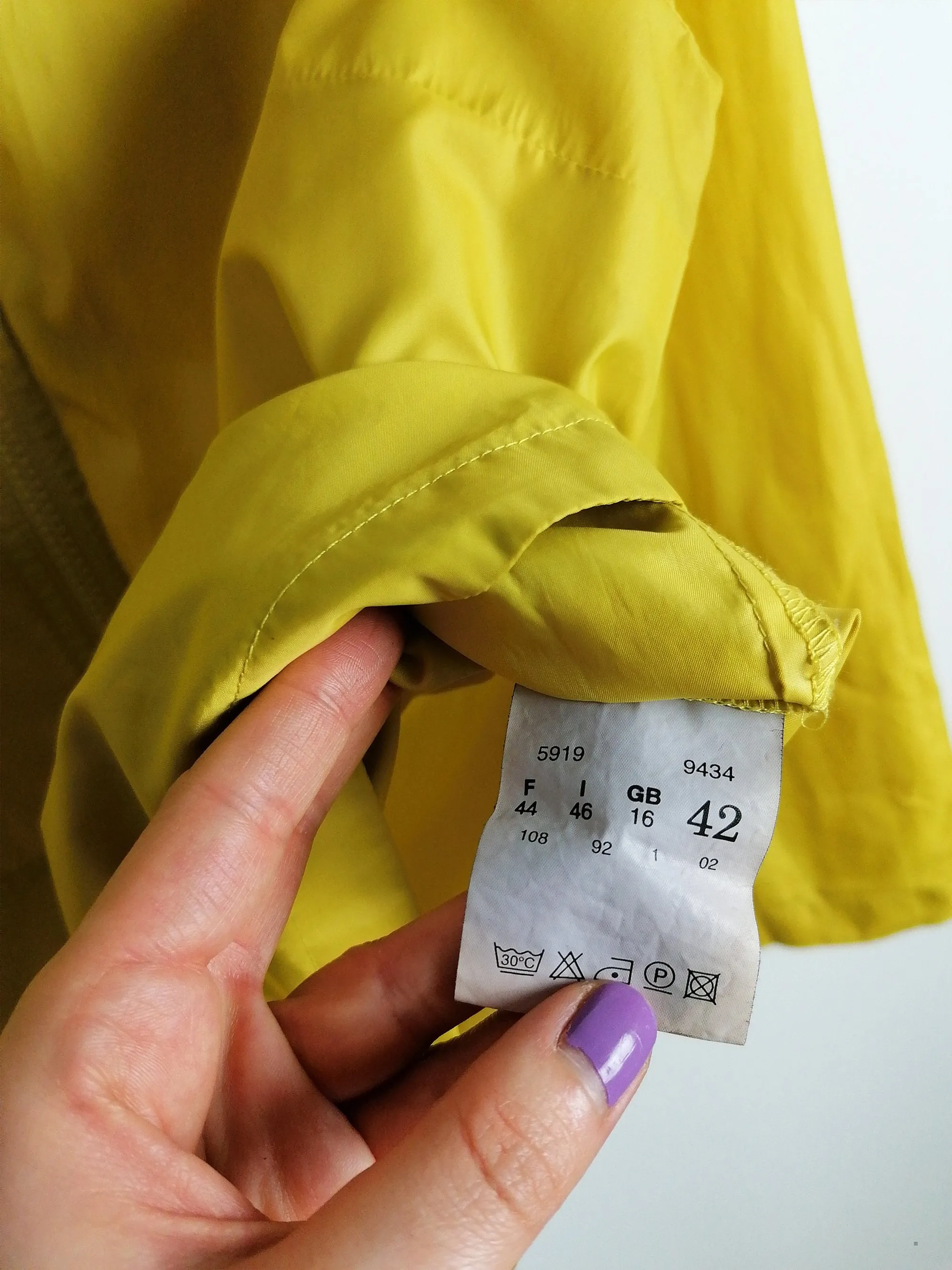 BETTY BARCLAY Y2K Paper-thin Windbreaker Chartreuse - size M-L / GB 16 / F 44