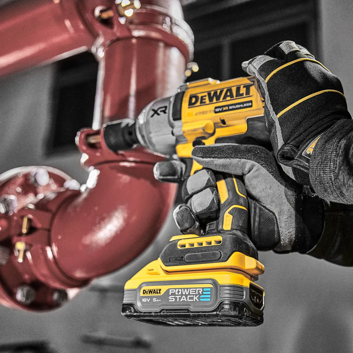 DeWalt DCF900H2T-GB 18V XR Brushless 1/2” Impact Wrench with 2 x 5.0Ah Batteries & Charger