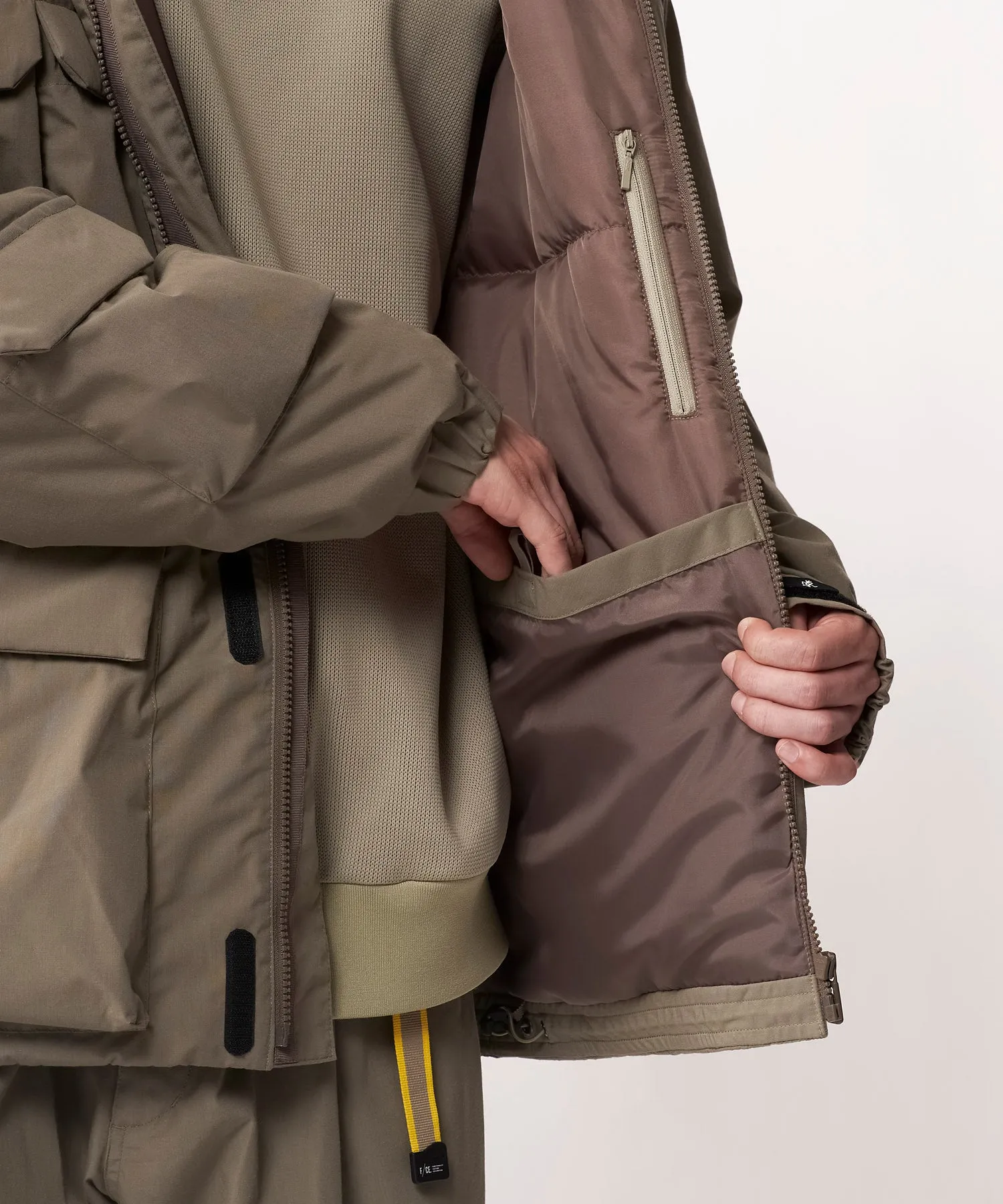 Gramicci by F/CE. INSULATION JACKET