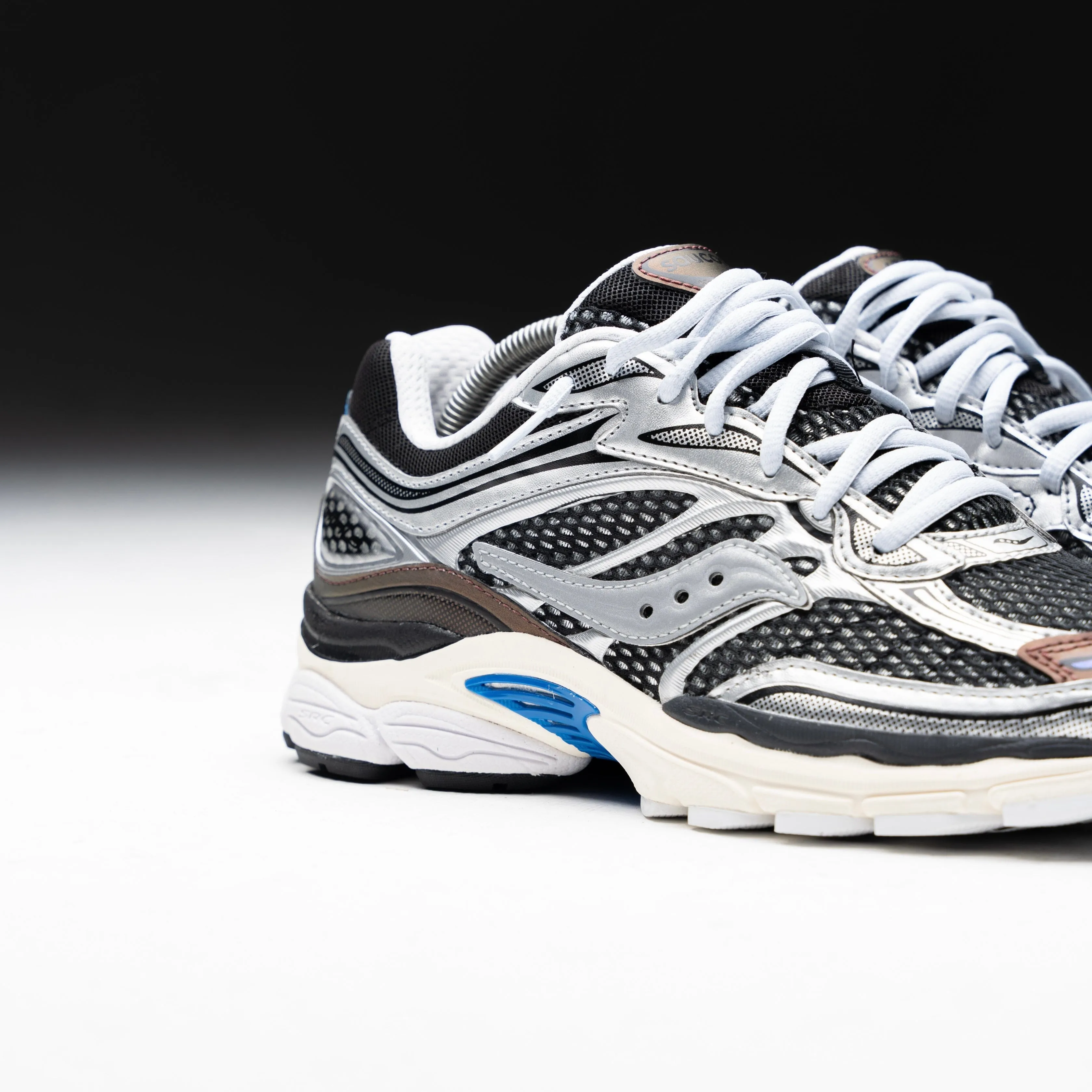 MENS Saucony |PROGRID OMNI 9 (Silver and Brown)