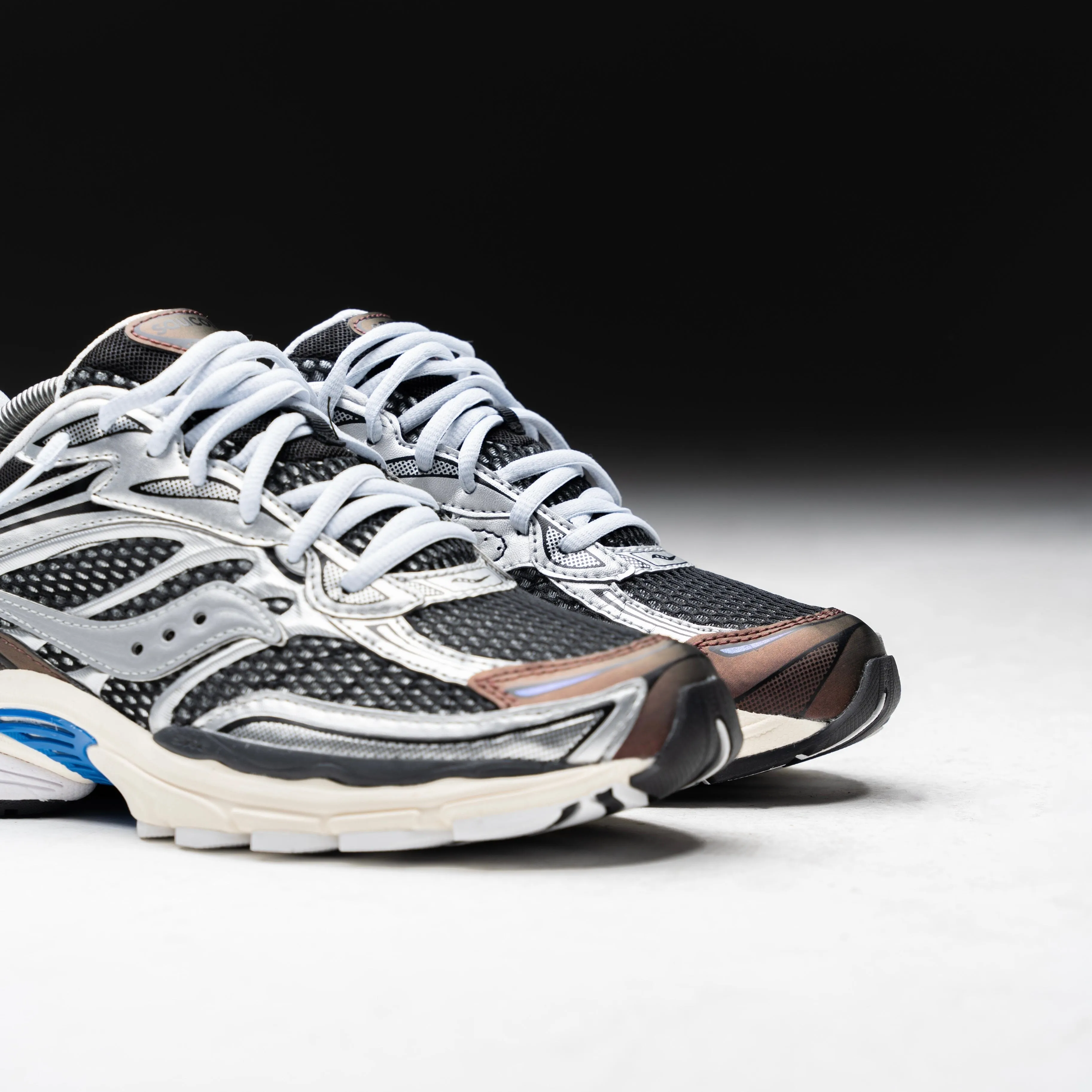 MENS Saucony |PROGRID OMNI 9 (Silver and Brown)